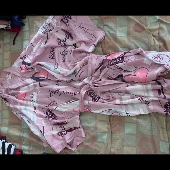 Victoria’s secret multicolor Kimono - Picture 1 of 3